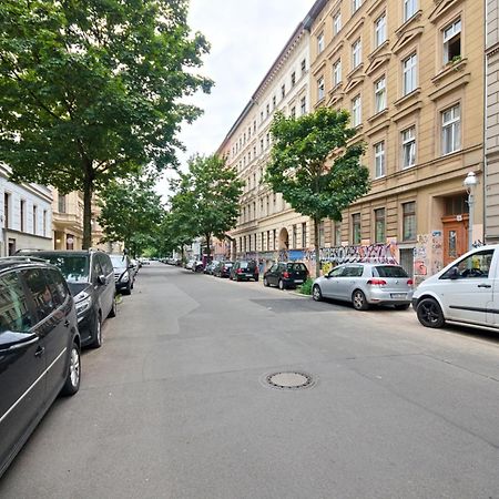 Quiet Courtyard Apartment Berlin Exterior photo