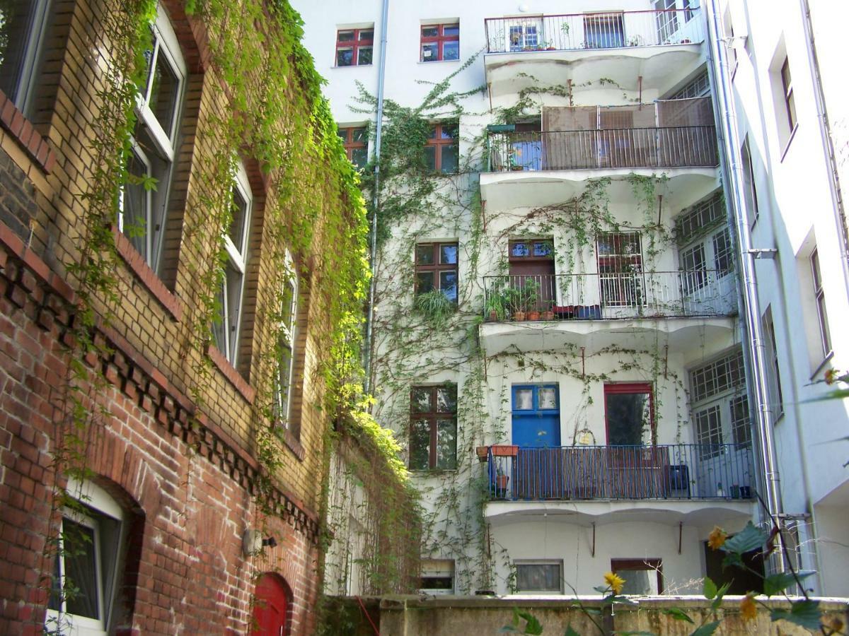 Quiet Courtyard Apartment Berlin Exterior photo